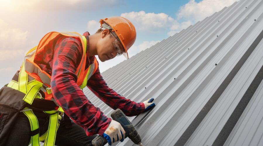 Professional Emergency Roof Repairs services in Litchfield, OH